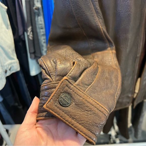 90’s Wilsons Bomber Leather Jacket - Picture 9 of 10